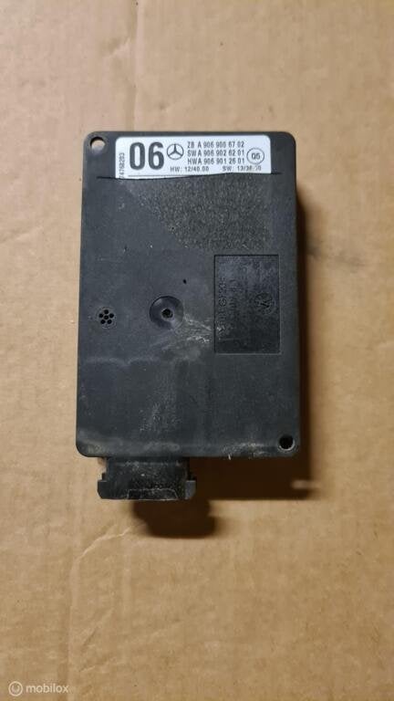 Mercedes W906 Radarsensor sensor A9069006702, Gebruikt, Ophalen of Verzenden