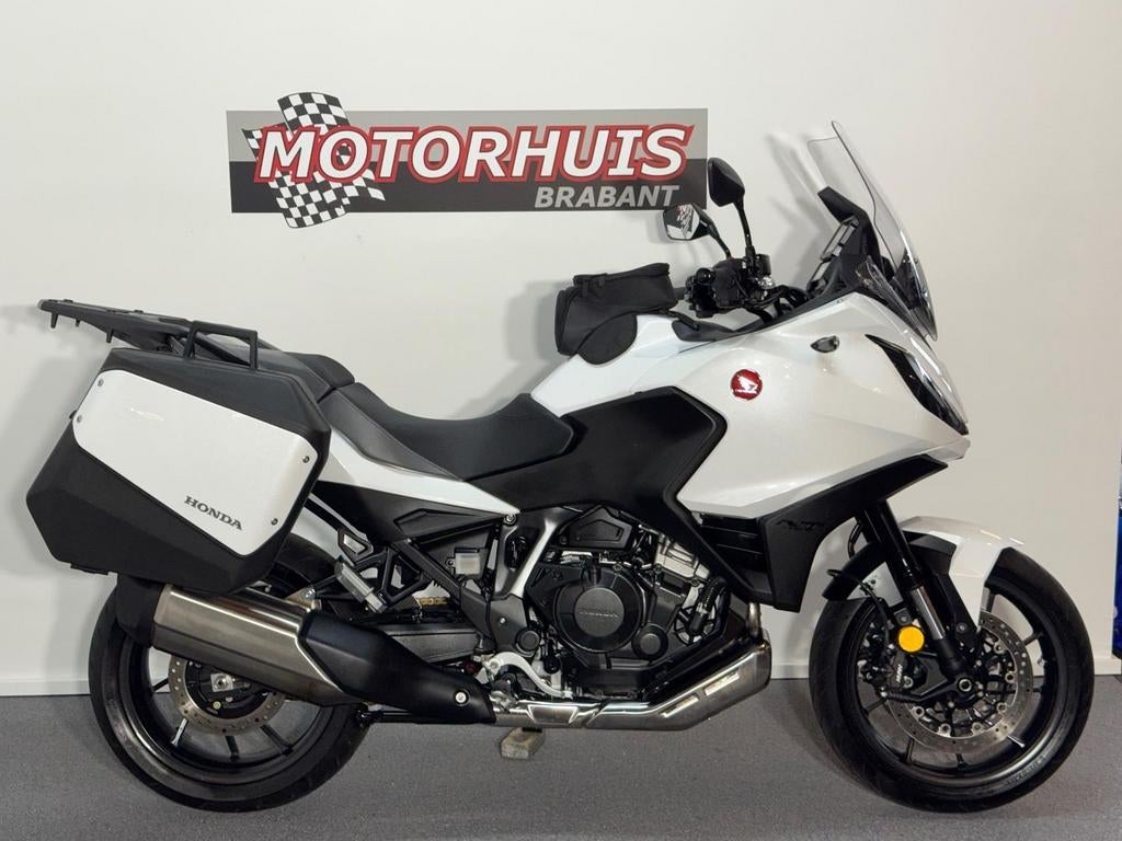 HONDA NT 1100 (bj 2024), Motoren, Motoren | Honda, 2 cilinders, HONDA, Bedrijf, Onbekend
