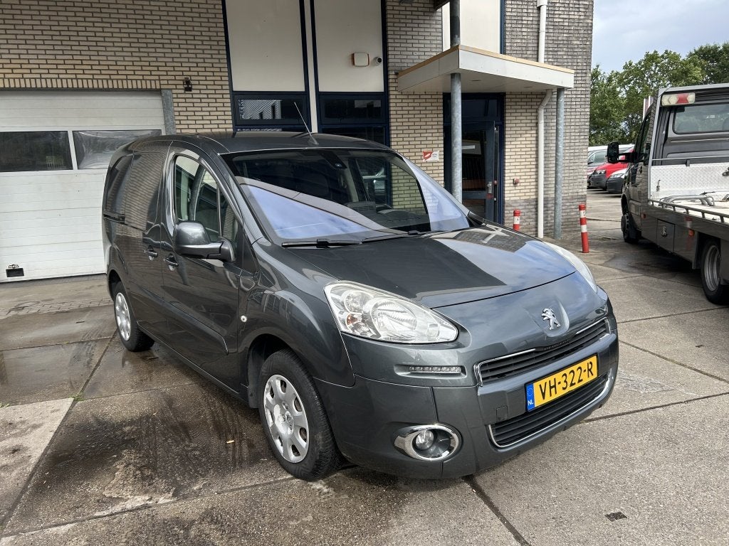 Peugeot Partner 120 1.6 e-HDI L1 90 PK MARGE AIRCO GRIJS, Auto's, Bestelauto's, 21 km/l, Euro 5, Stof, Gebruikt