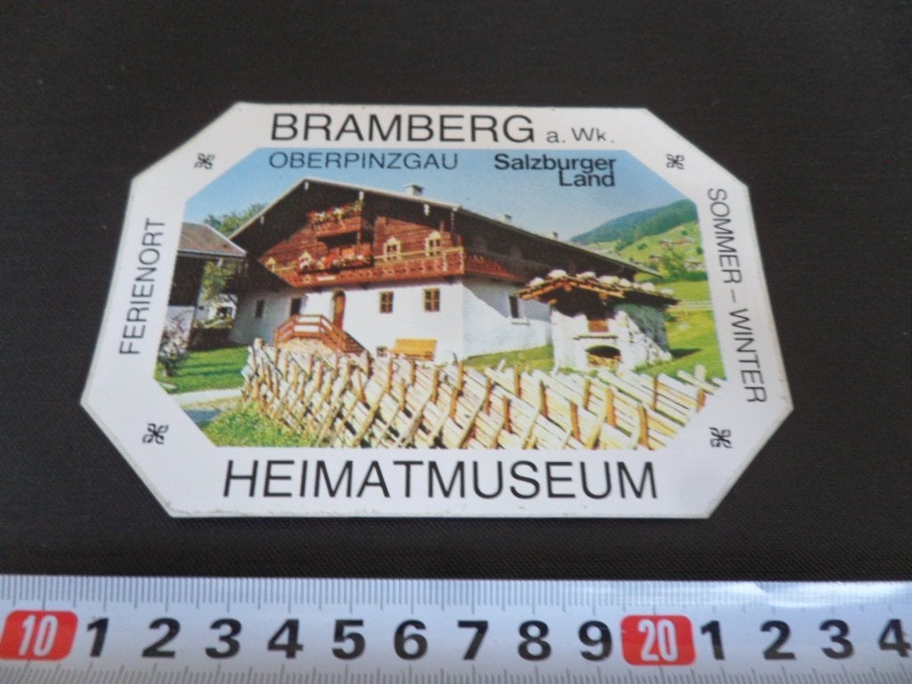sticker oostenrijk bramberg am wildkogel oberpinzgau museum, Ophalen, Zo goed als nieuw
