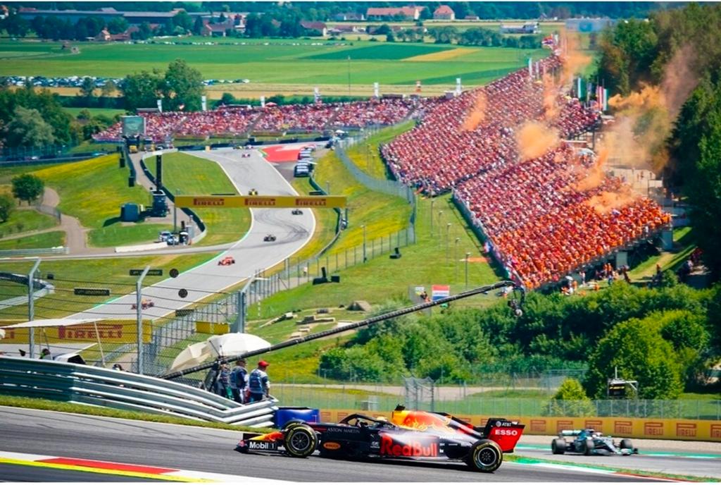 F1 weekend tickets  Oostenrijk Gratis!!, Twee personen, Juni