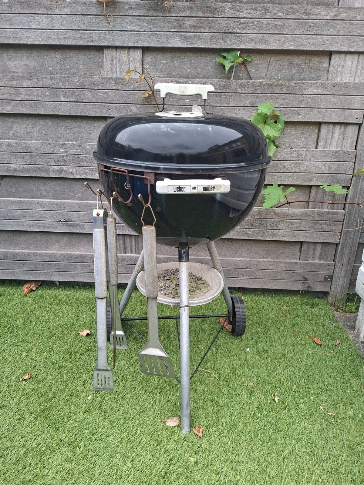 Weber barbecue met accessoires (47cm doorsnee), Ophalen of Verzenden, Gebruikt, Weber
