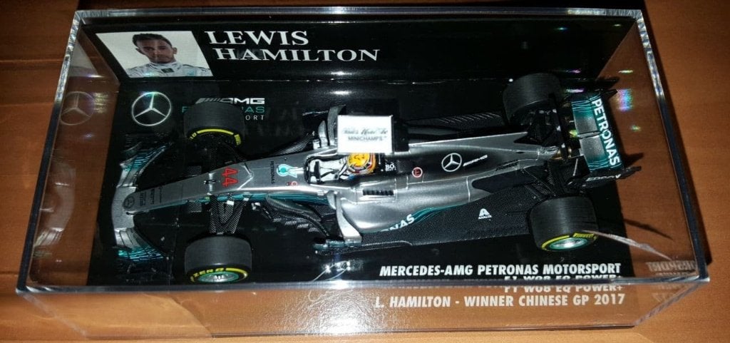 Minichamps 1:43 Mercedes F1 Lewis Hamilton Chinese GP 2017, Verzenden, Nieuw, Auto, MiniChamps