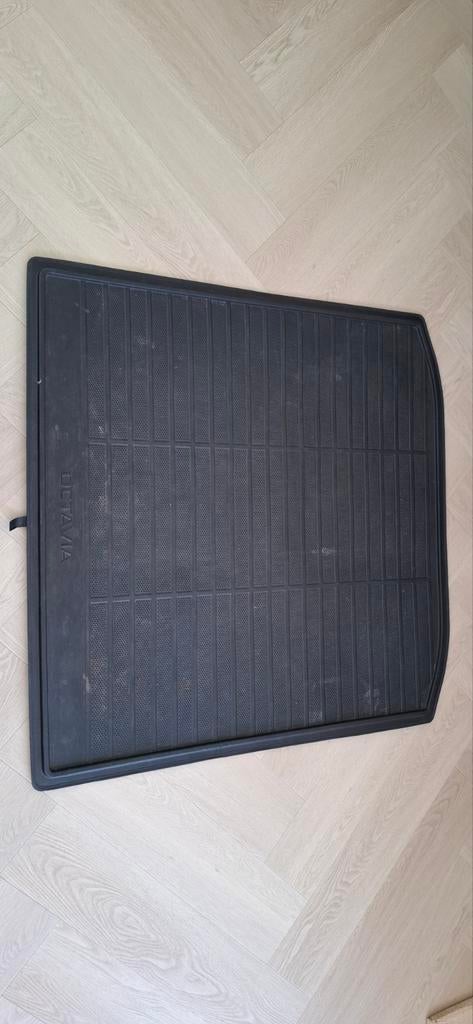 Skoda Octavia kofferbakmat - omkeerbaar, Ophalen, Gebruikt
