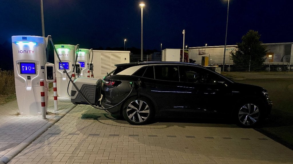 Te huur: Towbox V3 (400 liter) Trekhaakbox Standplaats Weert, Auto diversen, Ophalen, Zo goed als nieuw