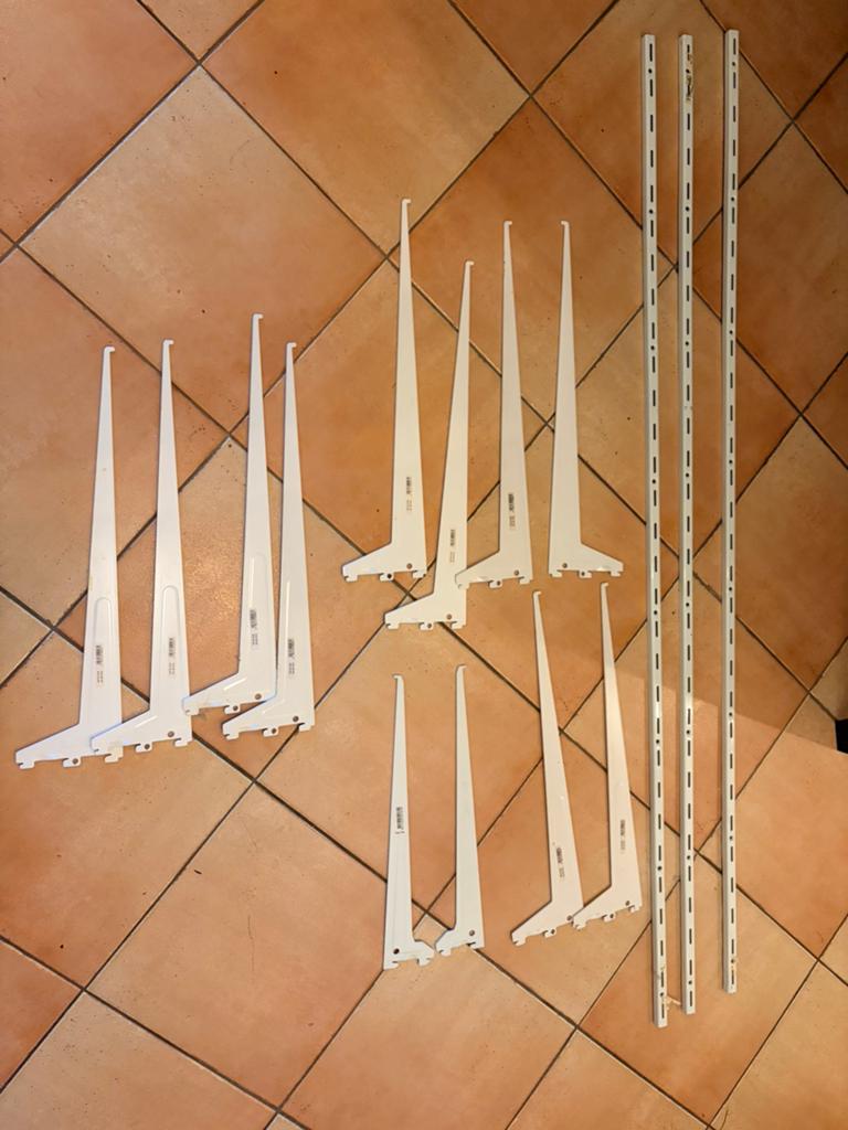 Witte plankdragers en rails voor wandplanken, Ophalen, Gebruikt