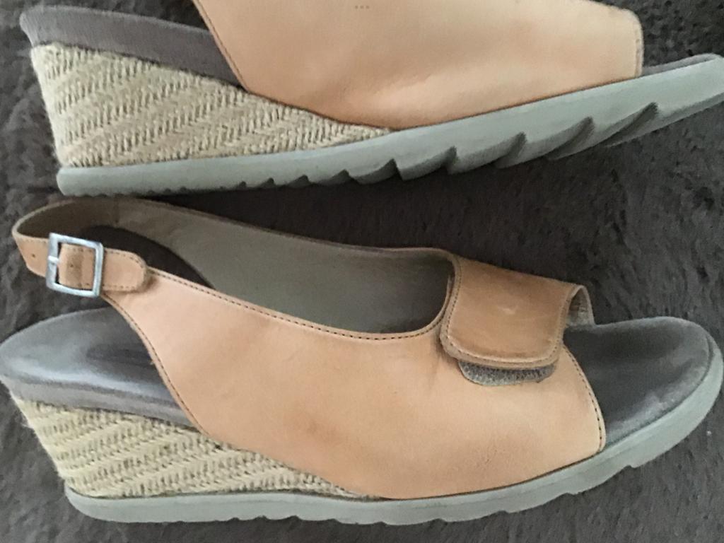Wolky 38 sleehak sandalen instapper schoenen cognac leer 38, Ophalen of Verzenden, Zo goed als nieuw, Bruin, Sandalen of Muiltjes