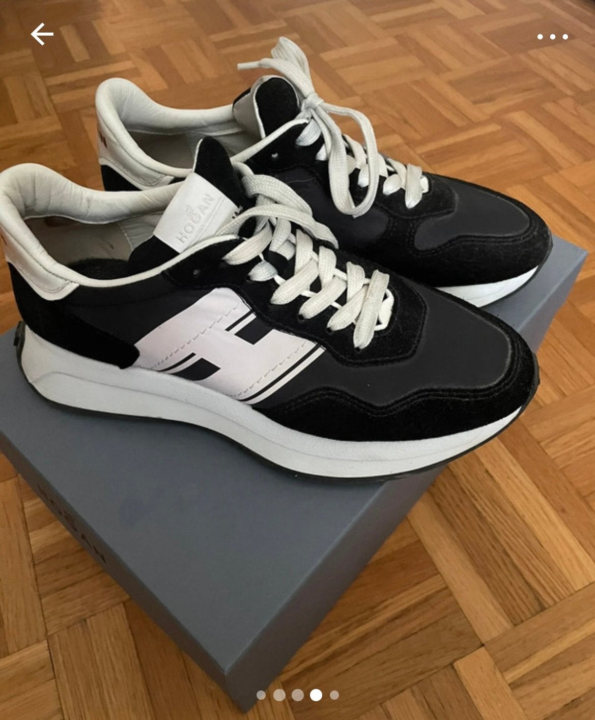 Hogan sneakers nieuw 39,5, Ophalen of Verzenden, Zo goed als nieuw, Wit, Sneakers of Gympen