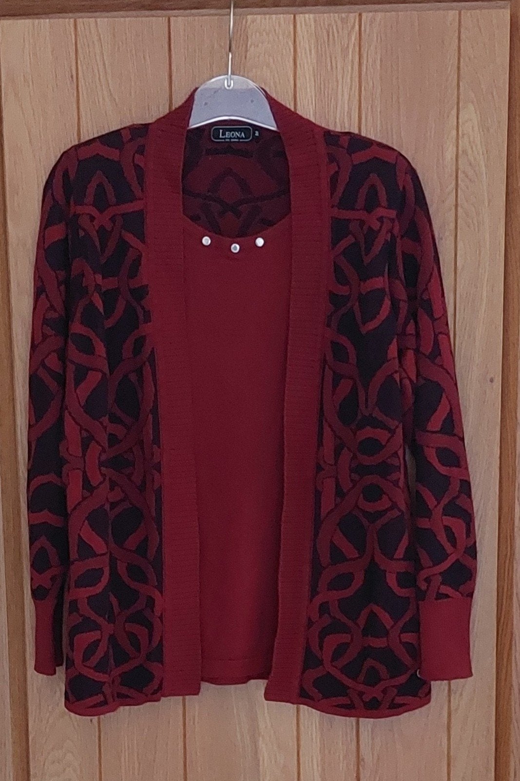Leona vest met patroon en vaste top, maat M, Kleding | Dames, Truien en Vesten, Zo goed als nieuw, Leona, Rood, Ophalen