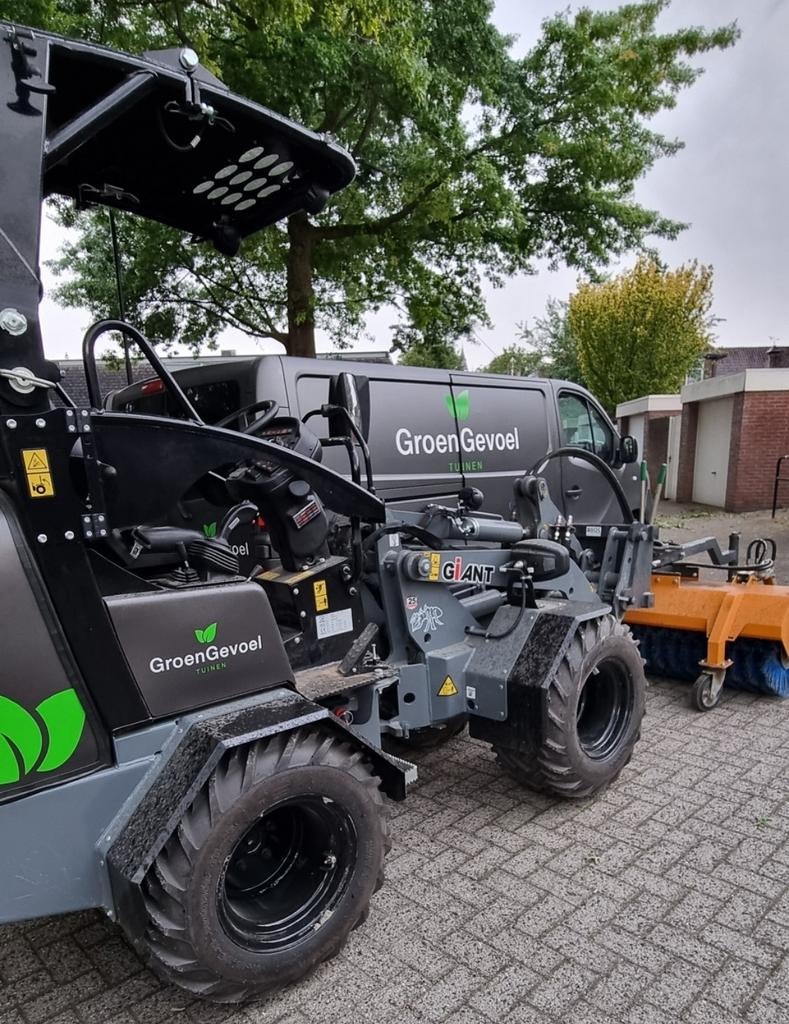 Giant G1500 xtra minishovel - 500 uur - zo goed als nieuw!, Ophalen of Verzenden