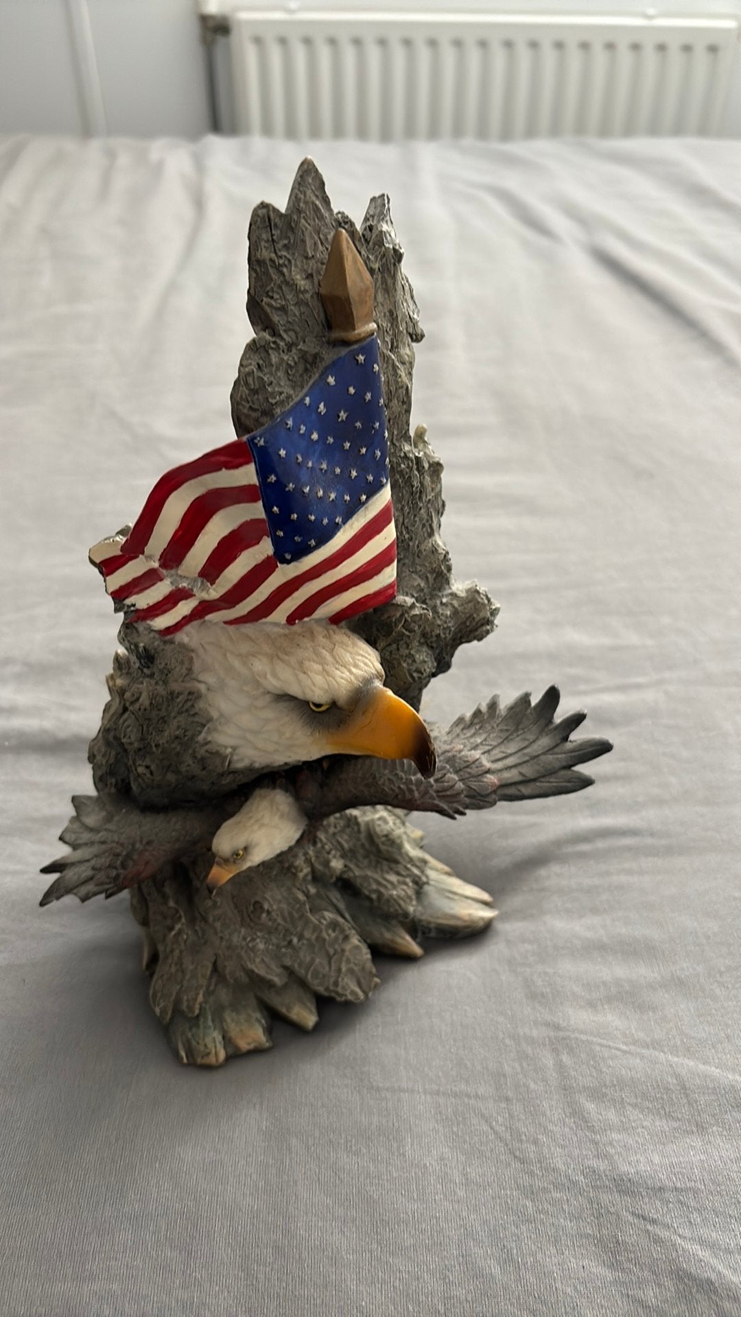 patriottische bald eagle beeldje van resin/polyresin, Verzamelen, Beelden en Beeldjes, Ophalen, Zo goed als nieuw, Dier
