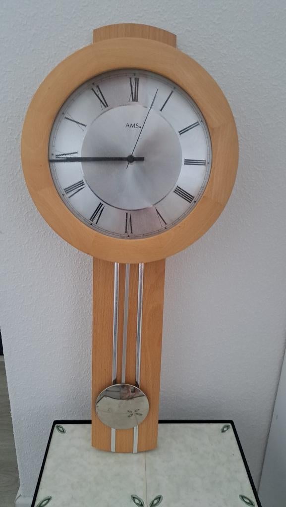 AMS Wandklok met slinger - Hout en metaal, Antiek en Kunst, Ophalen of Verzenden
