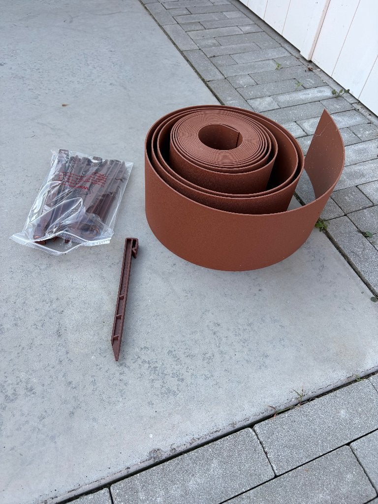 Flexibele border rand taupe 25m met 50 grondpennen, Ophalen, Kunststof, 200 cm of meer, Zo goed als nieuw