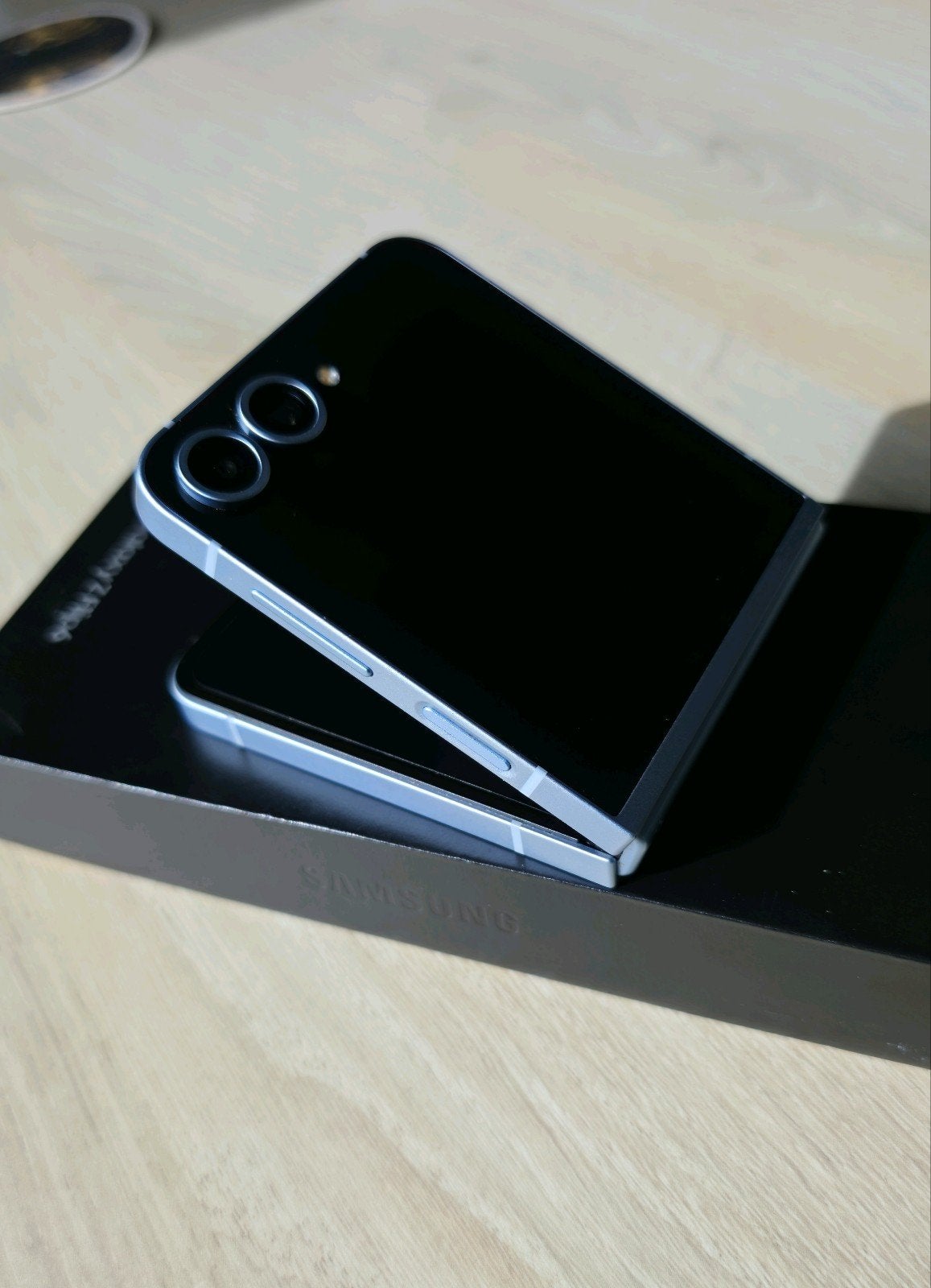 Foto 13 van Samsung Galaxy Flip 6- 256 GB- 5G