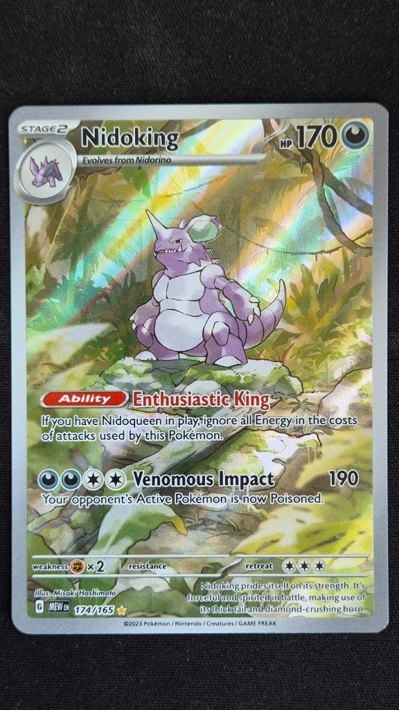 Nidoking (MEW 174/165) Pokémon kaart, Ophalen of Verzenden, Zo goed als nieuw, Losse kaart