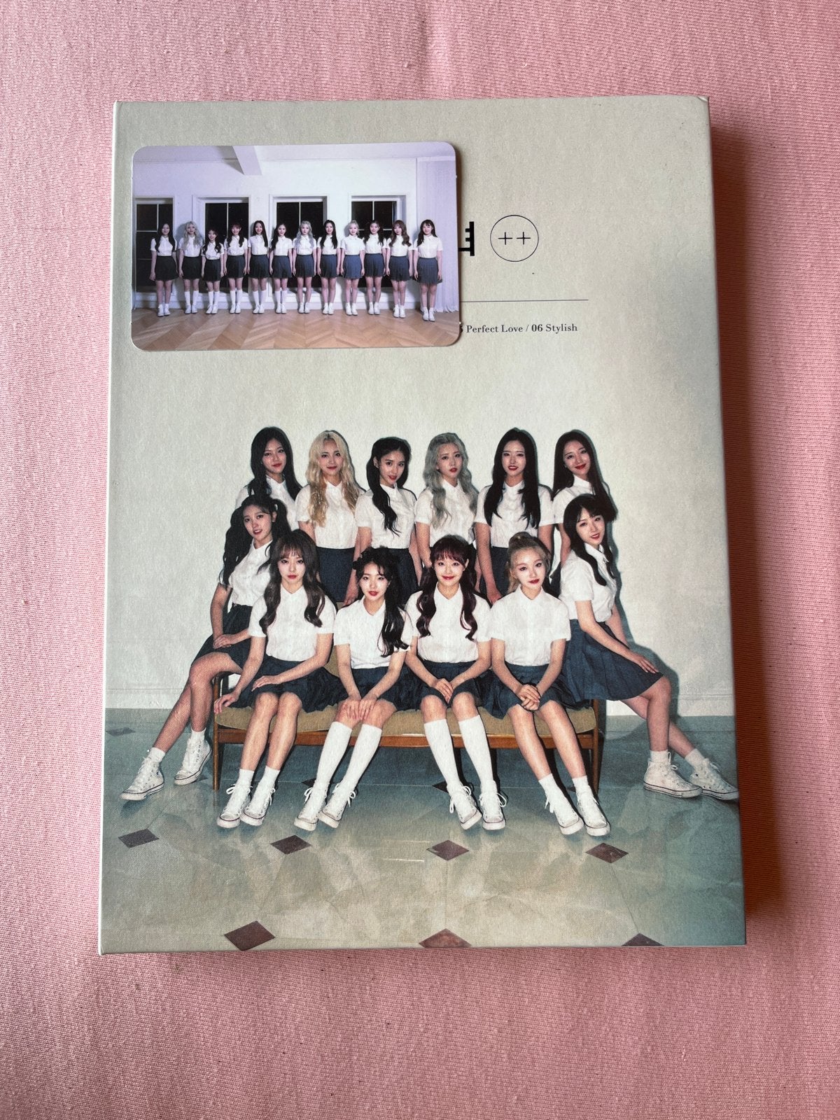 LOONA ++ Limited Edition A, K-pop, Ophalen of Verzenden, Zo goed als nieuw, Inclusief boekje