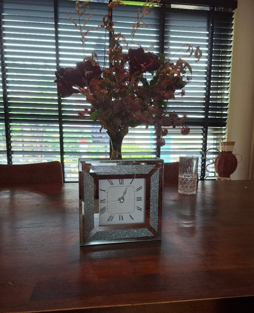 Prachtige tafelklok, Ophalen of Verzenden, Zo goed als nieuw, Zilver, Wandklok