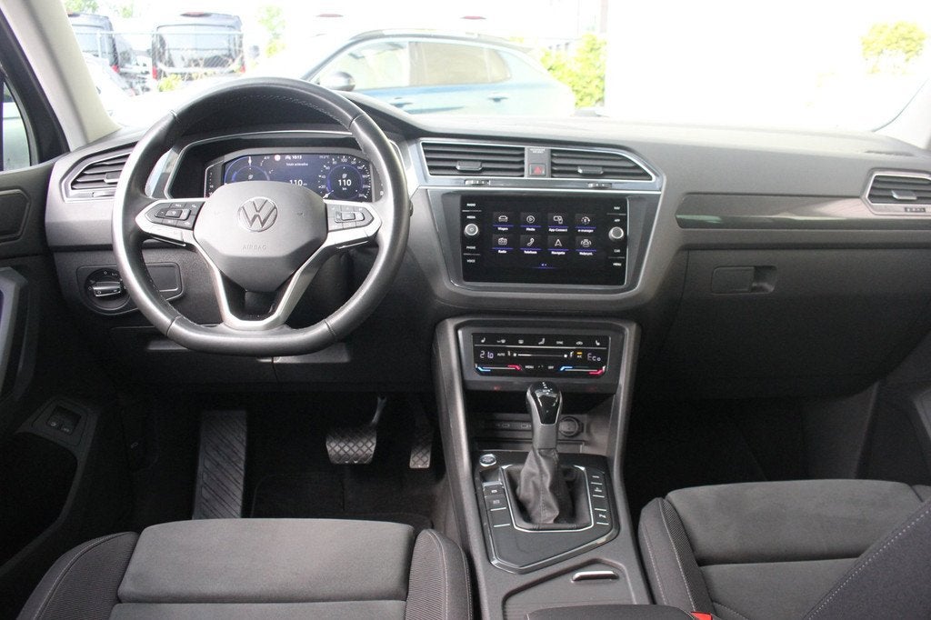 Volkswagen Tiguan 1.4 TSI eHybrid Business + | IQ Matrix |, 1716 kg, Stof, 1800 kg, 4 cilinders