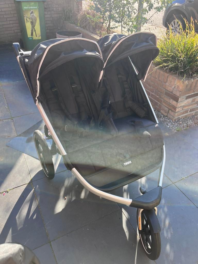 Thule kinderwagen Urban Glide tweeling dubbele zit, Ophalen, Zo goed als nieuw, Regenhoes