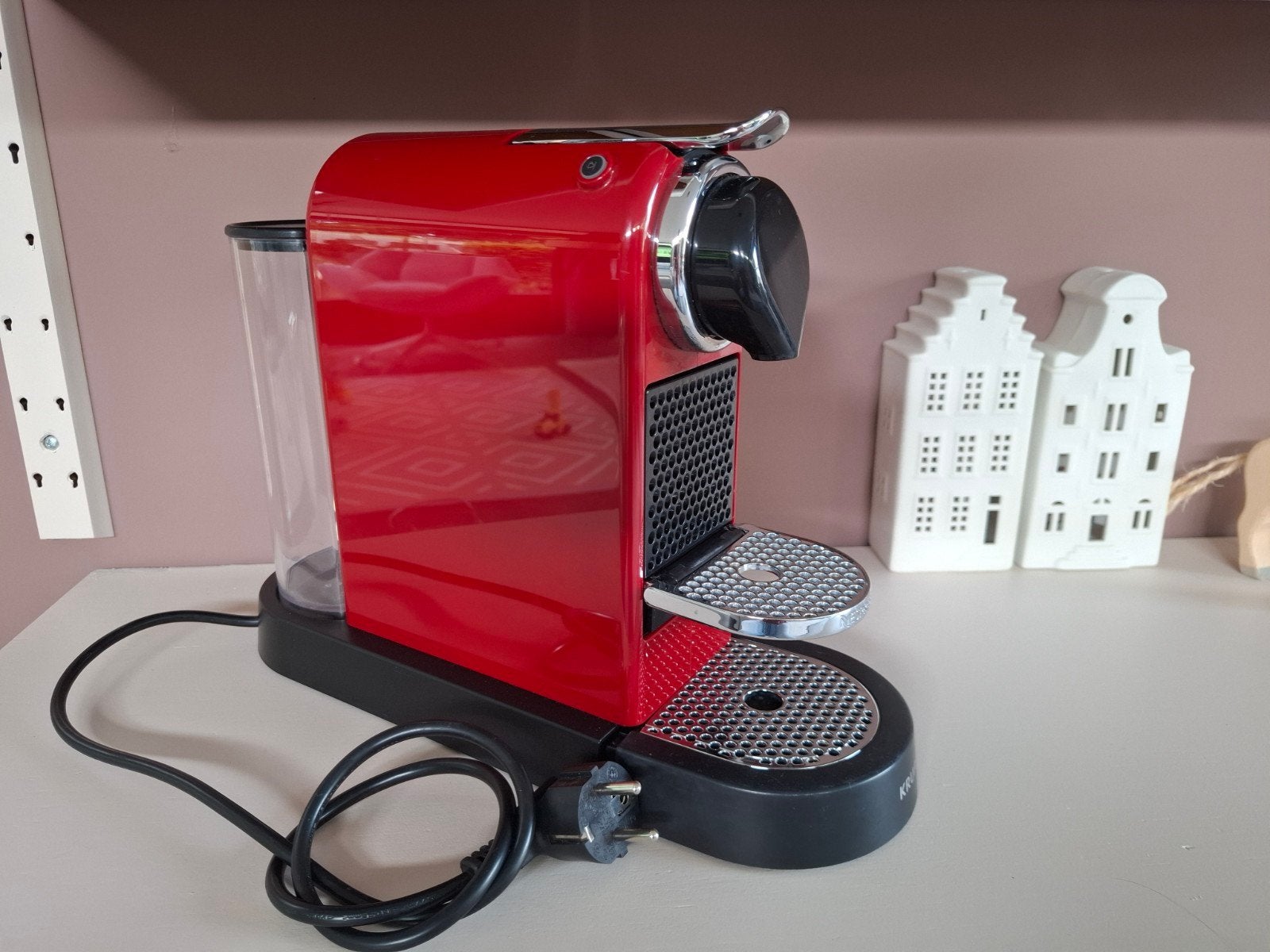 Krups Nespresso Citiz XN740 Koffiezetapparaat Rood, Gebruikt, Koffiemachine, Ophalen of Verzenden, 1 kopje