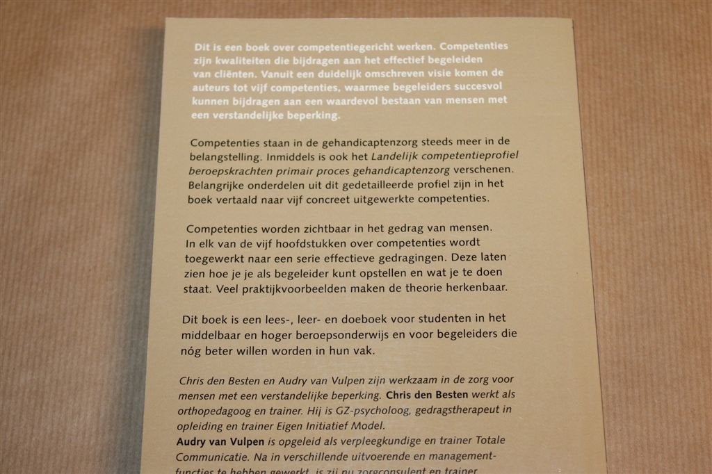 Begeleiden bij Verstandelijke Handicap — Praktische Gids, Ophalen of Verzenden, Gelezen