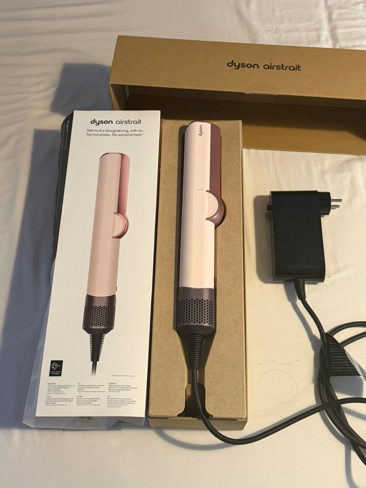 Dyson Airstrait Ceramic Pink + Opbergcase Nieuwstaat, Sieraden, Tassen en Uiterlijk, Ophalen, Zo goed als nieuw, Krultang of Stijltang