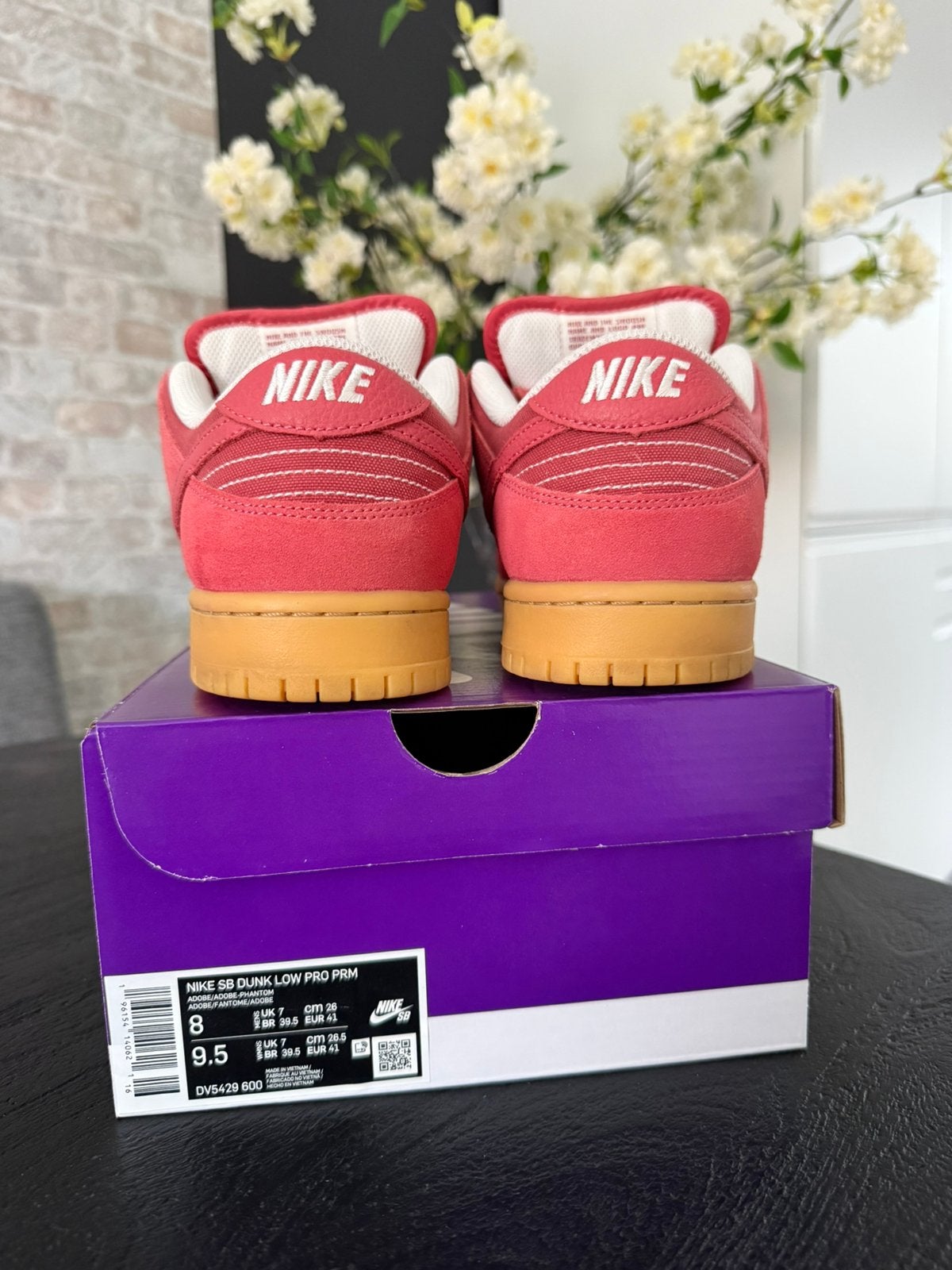 Nike SB Dunk Low Pro Premium Adobe | Maat 41, Ophalen of Verzenden, Zo goed als nieuw, Overige kleuren