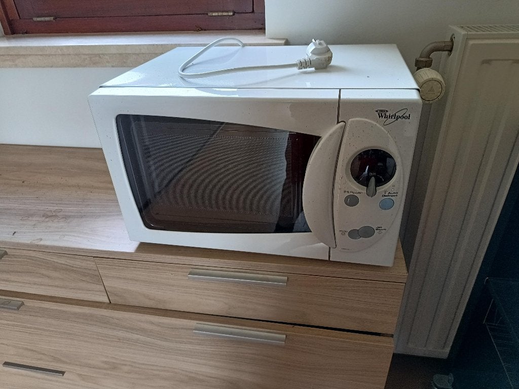 Whirlpool Magnetron - Compact en Betrouwbaar, Ophalen, Gebruikt, Magnetron, Draaiplateau