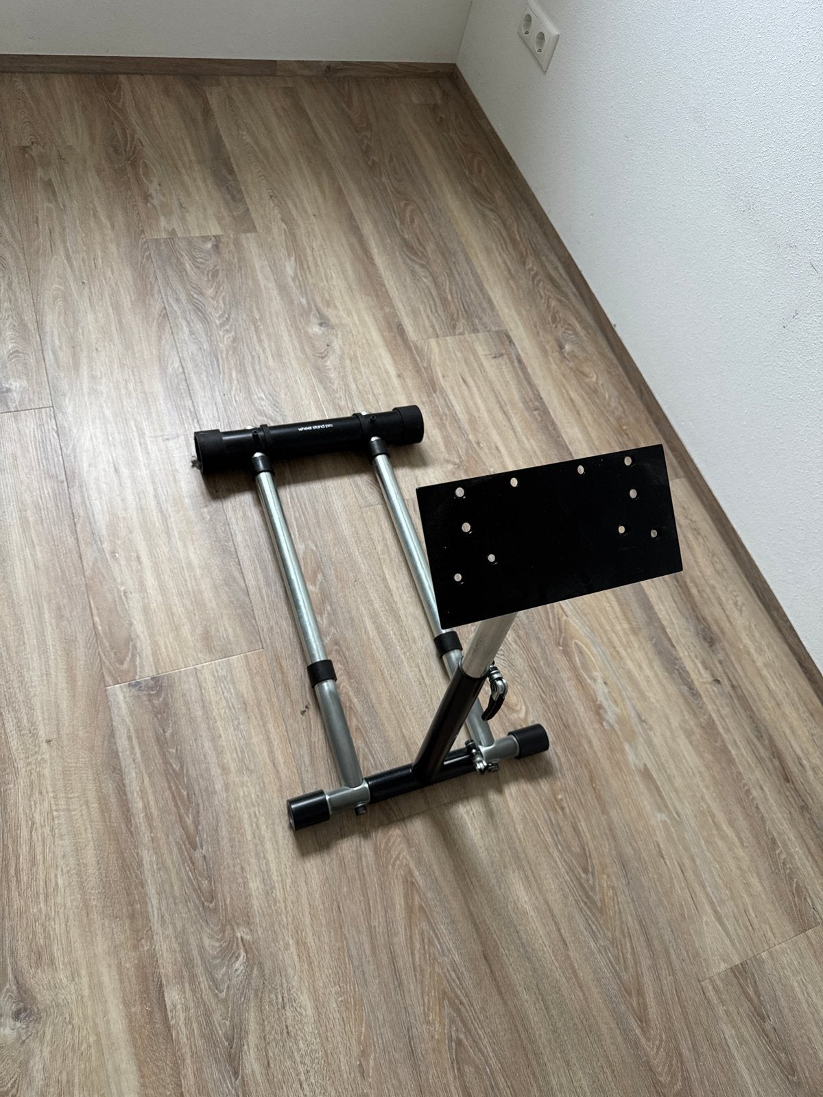 Wheel Stand Pro racestuur standaard Logitech / Thrustmaster, Spelcomputers en Games, Wheel Stand Pro, Houder/standaard, Ophalen of Verzenden
