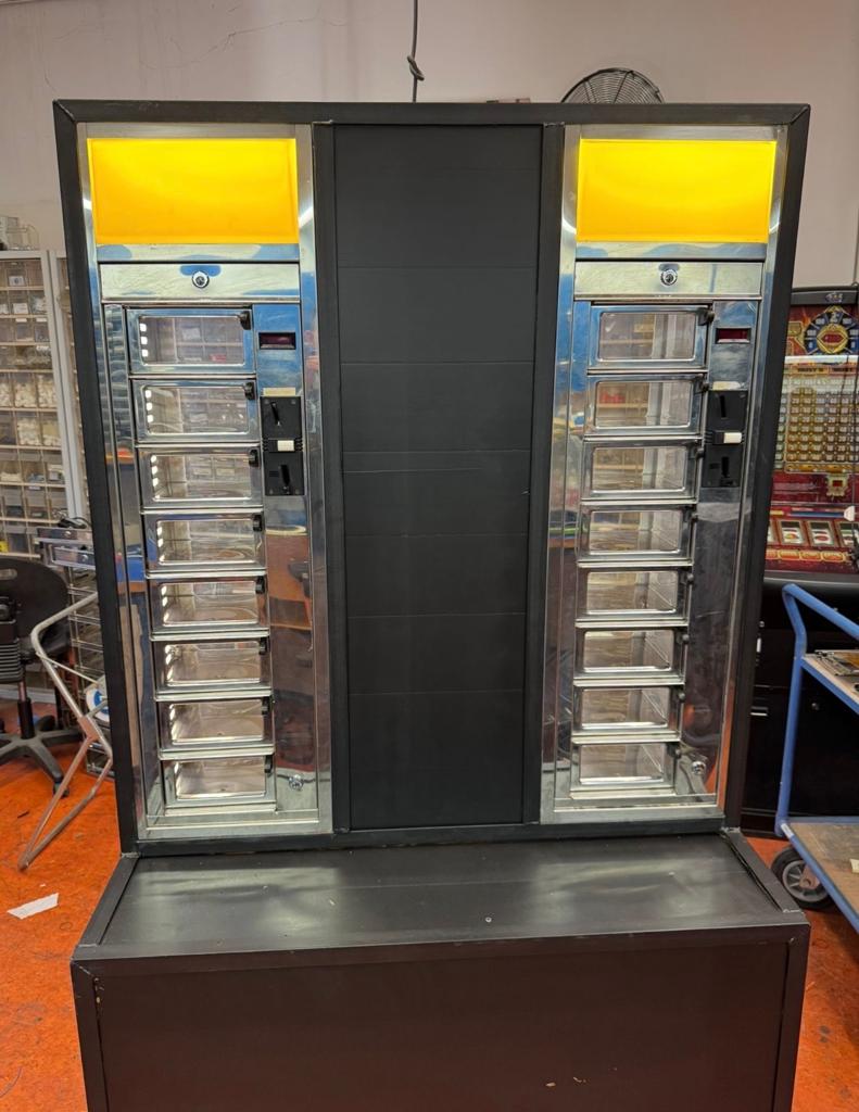 Snackmuur / Automatiek - 2 rijen van 8 vakken, Ophalen, Gebruikt, Overige typen