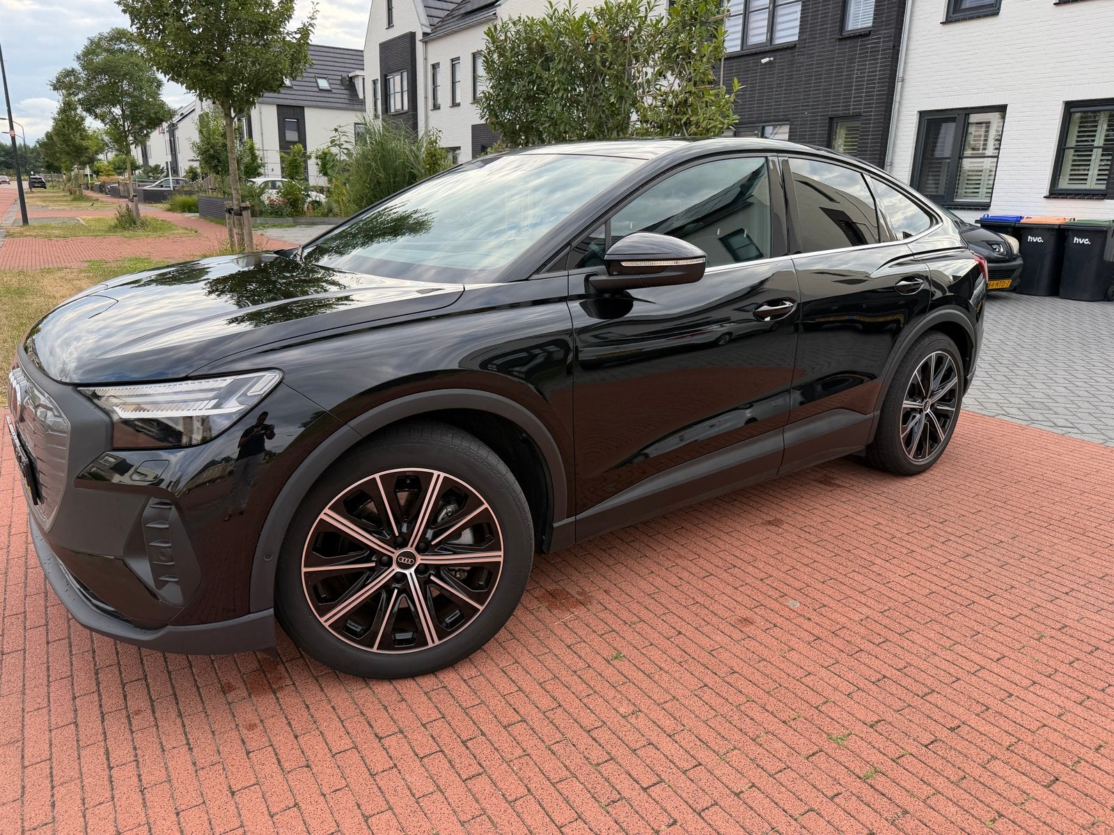 Audi Q4 40 E-tron 77kWh 204pk Zwart 6 maanden garantie, Auto's, Automaat, 95 pk, Zwart, Leder