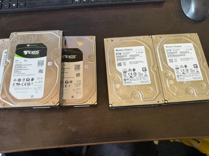 8TB HDD - 2 stuks - WD, Computers en Software, Harde schijven, Intern, Server, Zo goed als nieuw, Ophalen