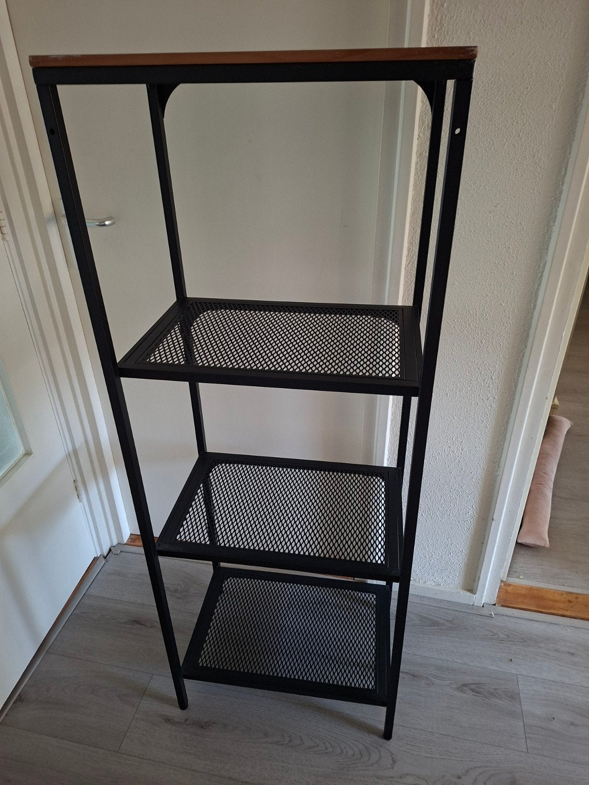 IKEA FJÄLLBO stellingkast – Industrieel zwart metaal & hout, Ophalen, Gebruikt