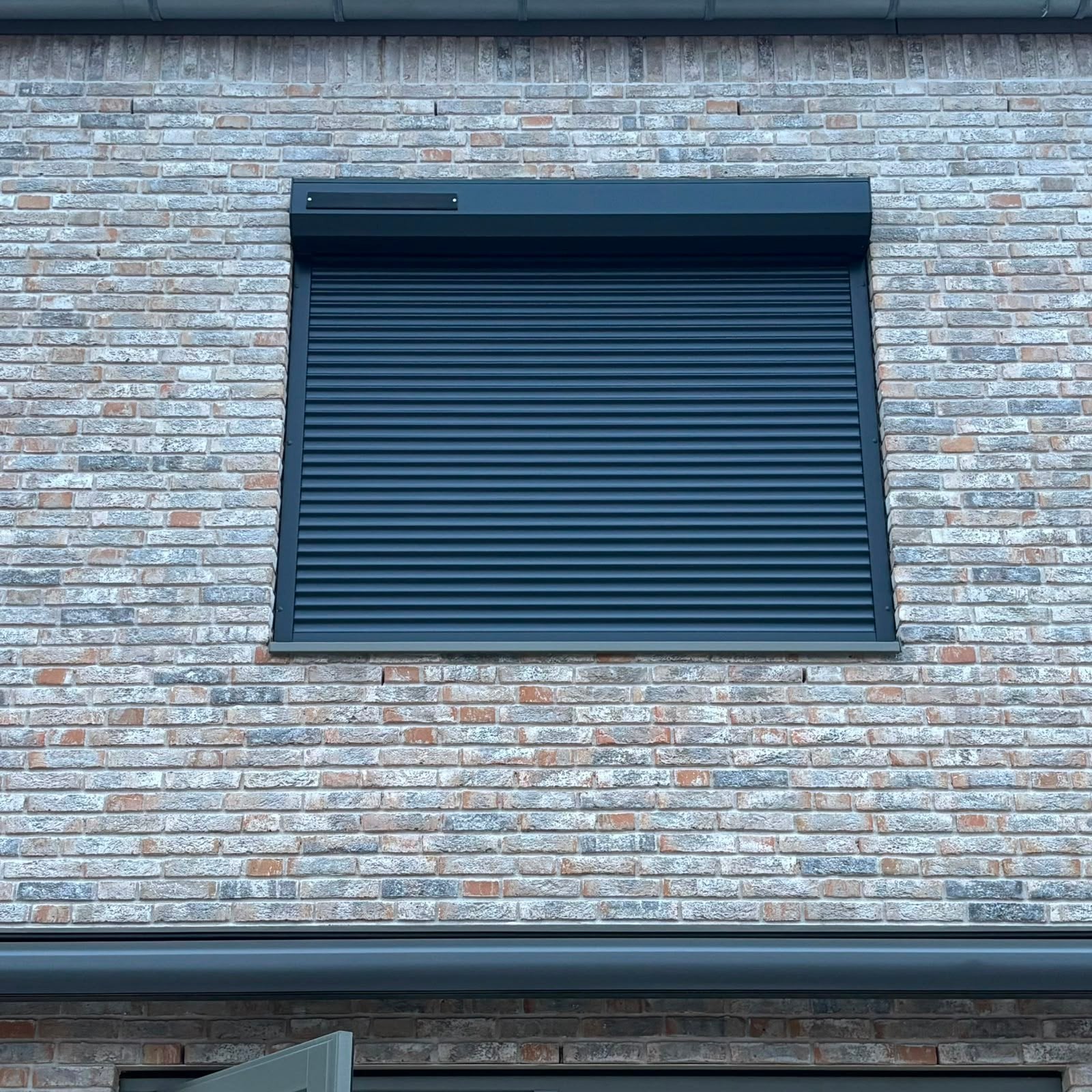 Zo goed als nieuwe solar rolluiken (3 stuks), Doe-het-zelf en Verbouw, Ophalen, 100 tot 150 cm, 150 tot 200 cm, Zo goed als nieuw