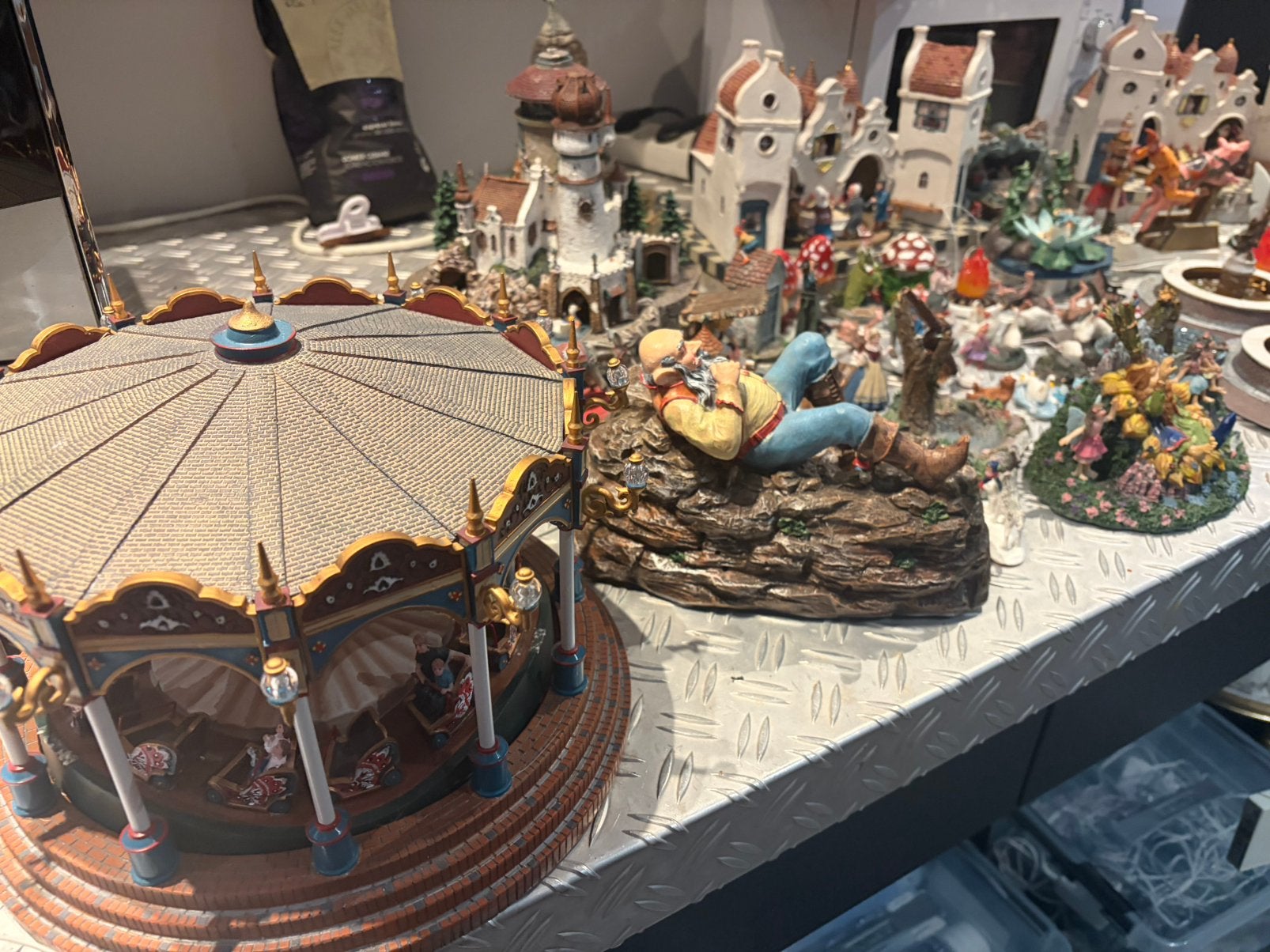 Giga veel kersthuisjes, veel Efteling en veel v Lemax, Ophalen