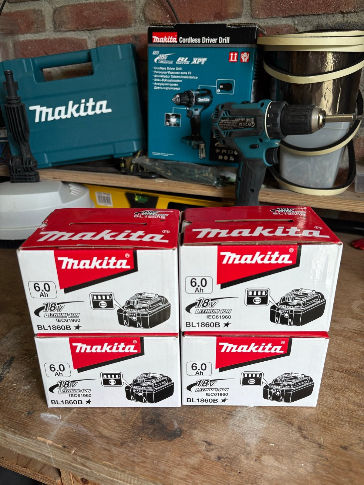 4x originele Makita 6Ah 18V Accu’s BL1860B - Nieuw in doos, Doe-het-zelf en Verbouw, Gereedschap | Boormachines, Verzenden, Nieuw