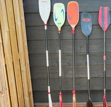 Diverse peddels: zeekano, wildwater en kanopolo, Ophalen