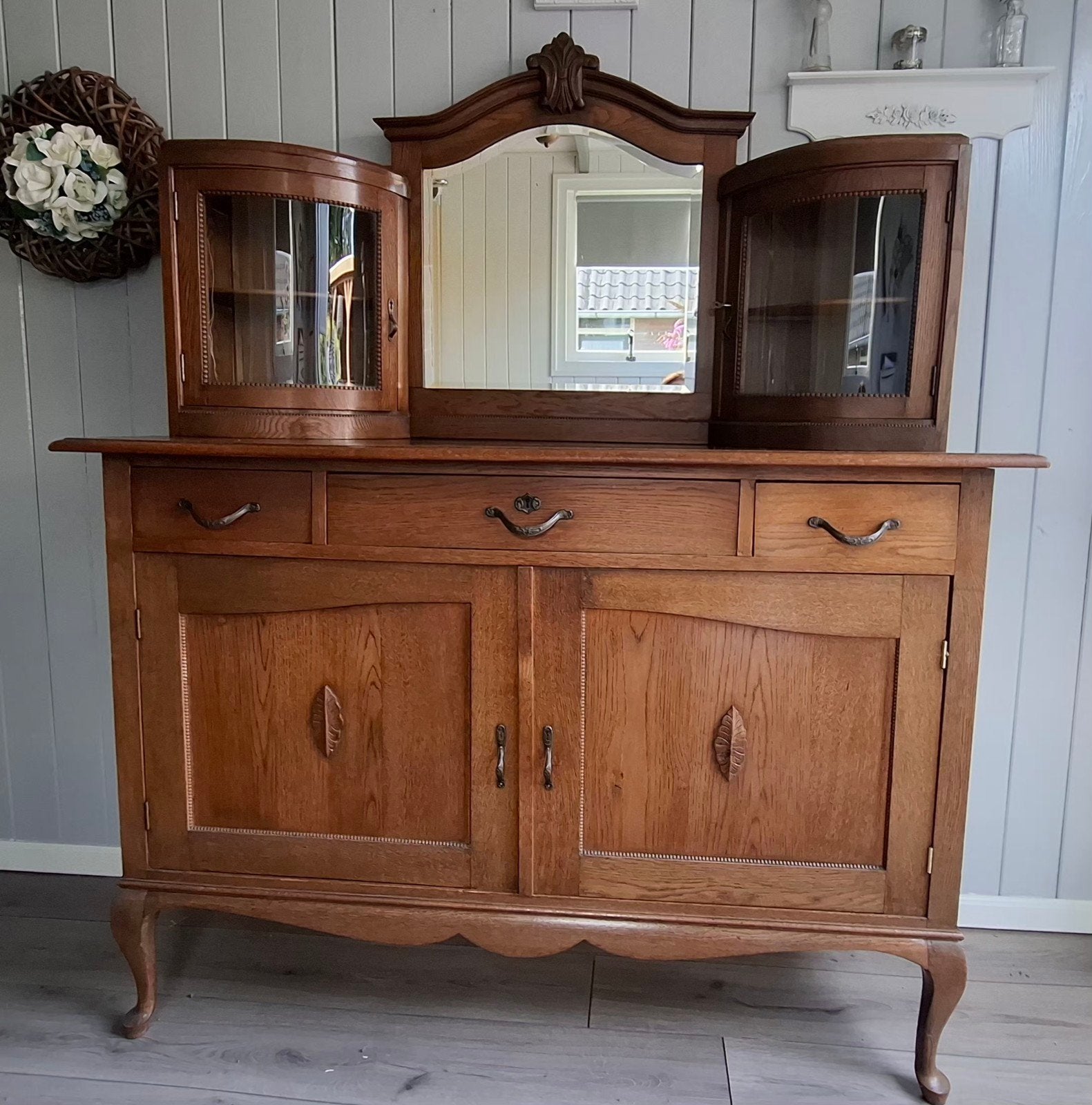 Antiek eiken dressoir met spiegel en vitrinekastjes, Antiek en Kunst, Ophalen