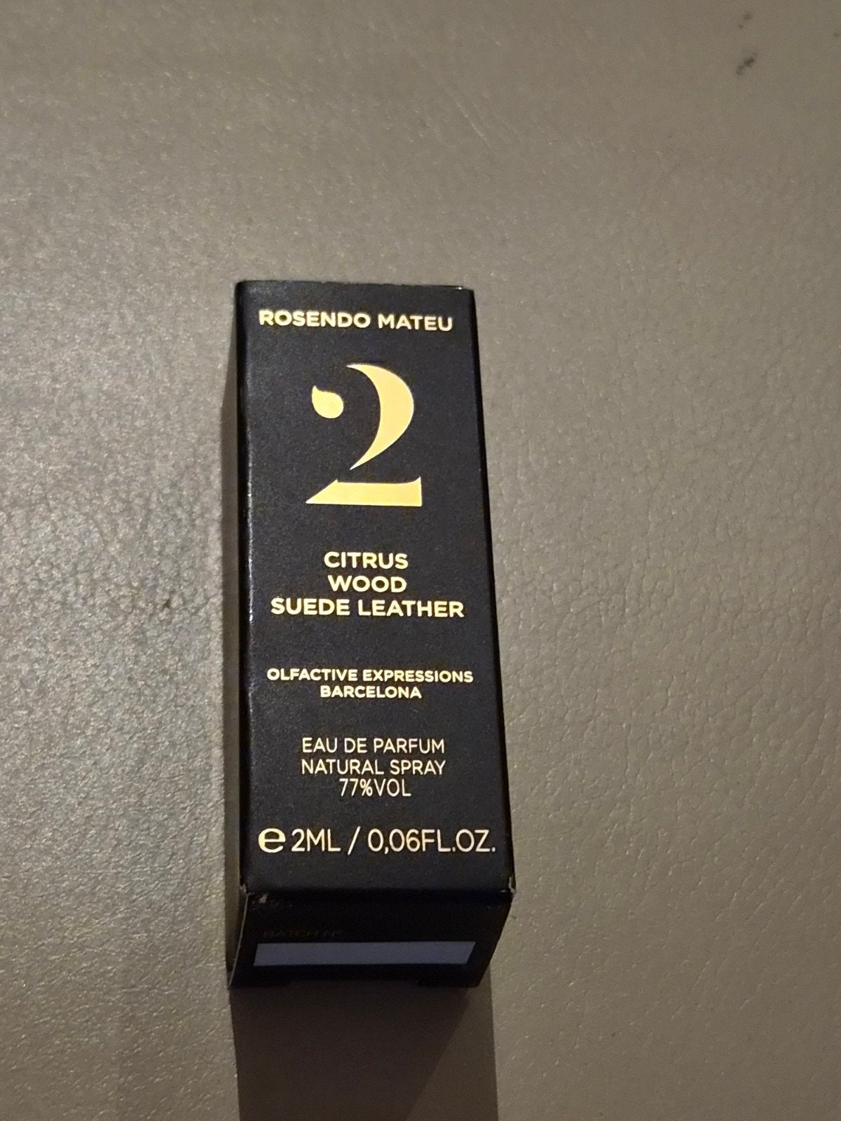 Rosendo Mateu No. 2 Citrus Wood Suede Leather Eau de Parfum, Sieraden, Tassen en Uiterlijk, Verzenden, Nieuw