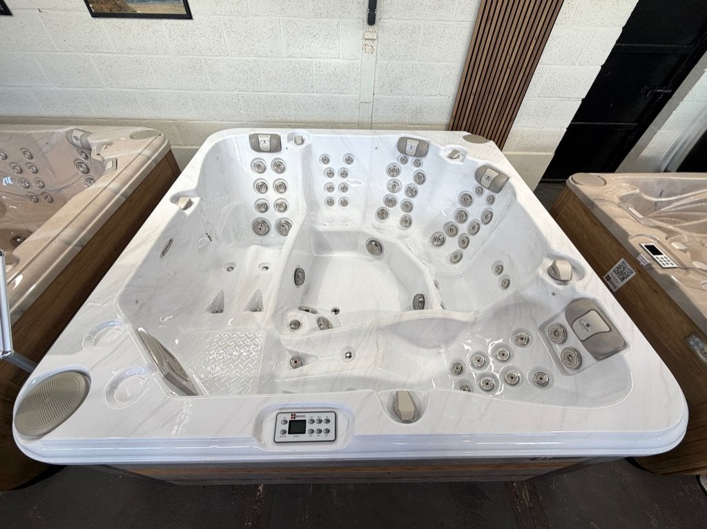 Nieuw - 6-persoons jacuzzi Passion Retreat met 2x ligplaats, Ophalen of Verzenden, Nieuw