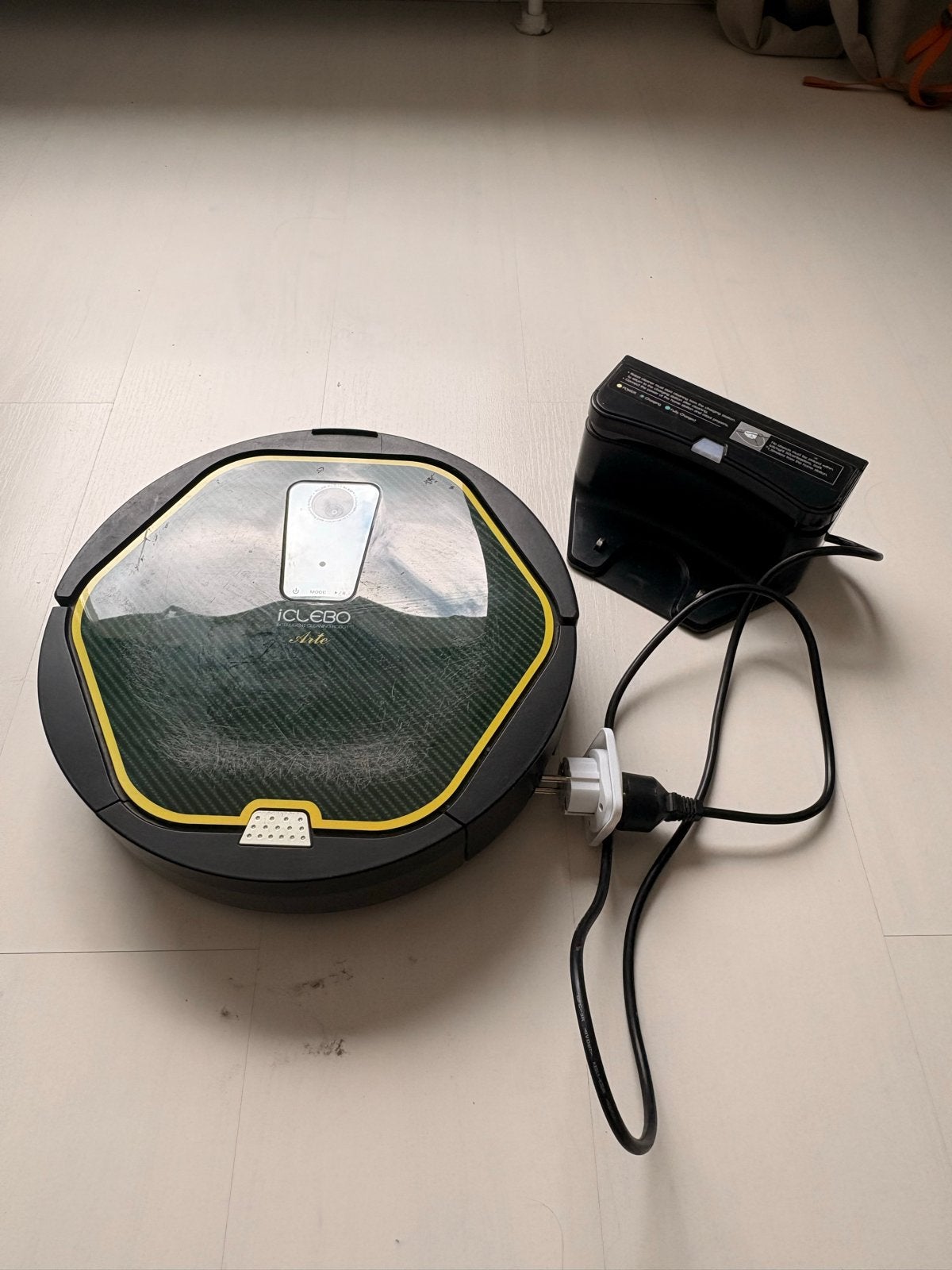 Iclebo Arte Robotstofzuiger met Oplaadstation, Overige merken, Gebruikt, Robotstofzuiger, Reservoir