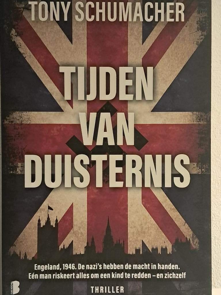 Tijden van duisternis | Tony Schumacher | Oorlogsroman, Boeken, Tony Schumacher, Ophalen of Verzenden, Zo goed als nieuw, Nederland