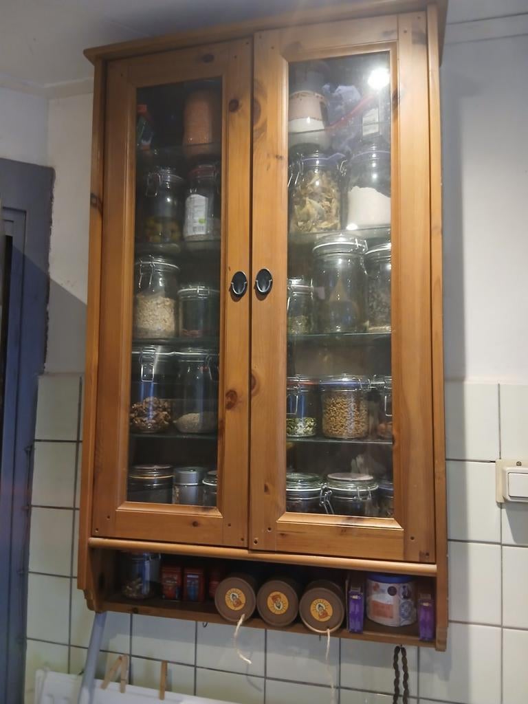 GEZOCHT: IKEA Leksvik kastje (vitrinekast), Huis en Inrichting, Ophalen of Verzenden
