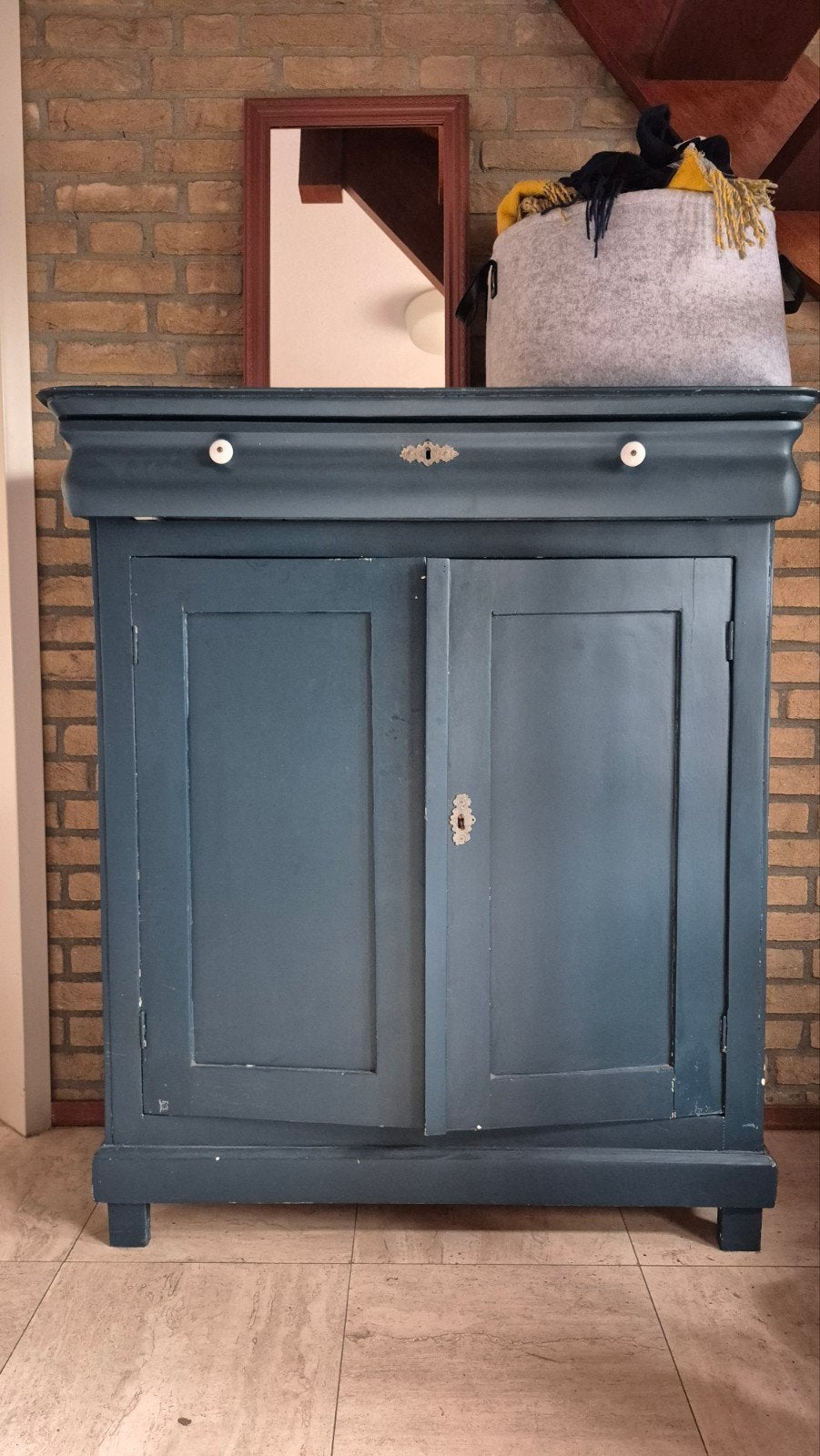 Gratis kastje met planken en lade - 105x43x120 cm, Ophalen, Gebruikt