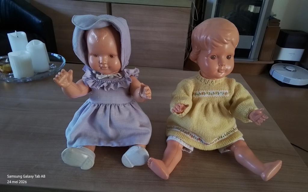 2 Vintage Babypoppen: Wildebras en Onbekend Merk (45/43 cm), Kinderen en Baby's, Speelgoed | Poppen, Ophalen of Verzenden, Gebruikt