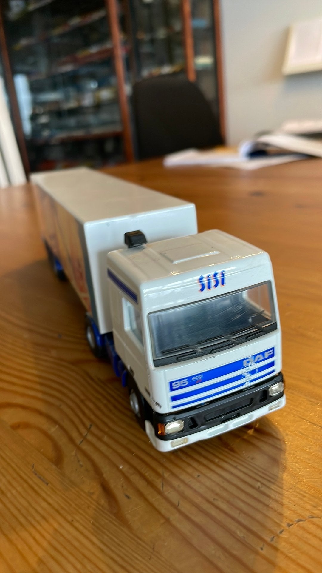 Daf 95 400 Ati truck met oplegger “Sisi”, Ophalen of Verzenden, Gebruikt, Bus of Vrachtwagen, Lion Toys