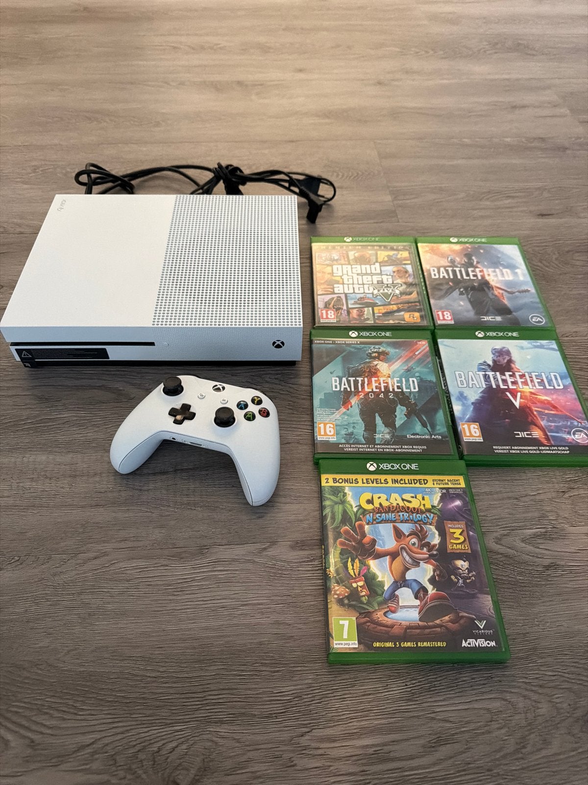 Xbox One S 500GB met controller en 5 games Zeer goede staat, Xbox One S, Ophalen of Verzenden, Zo goed als nieuw, Met 1 controller