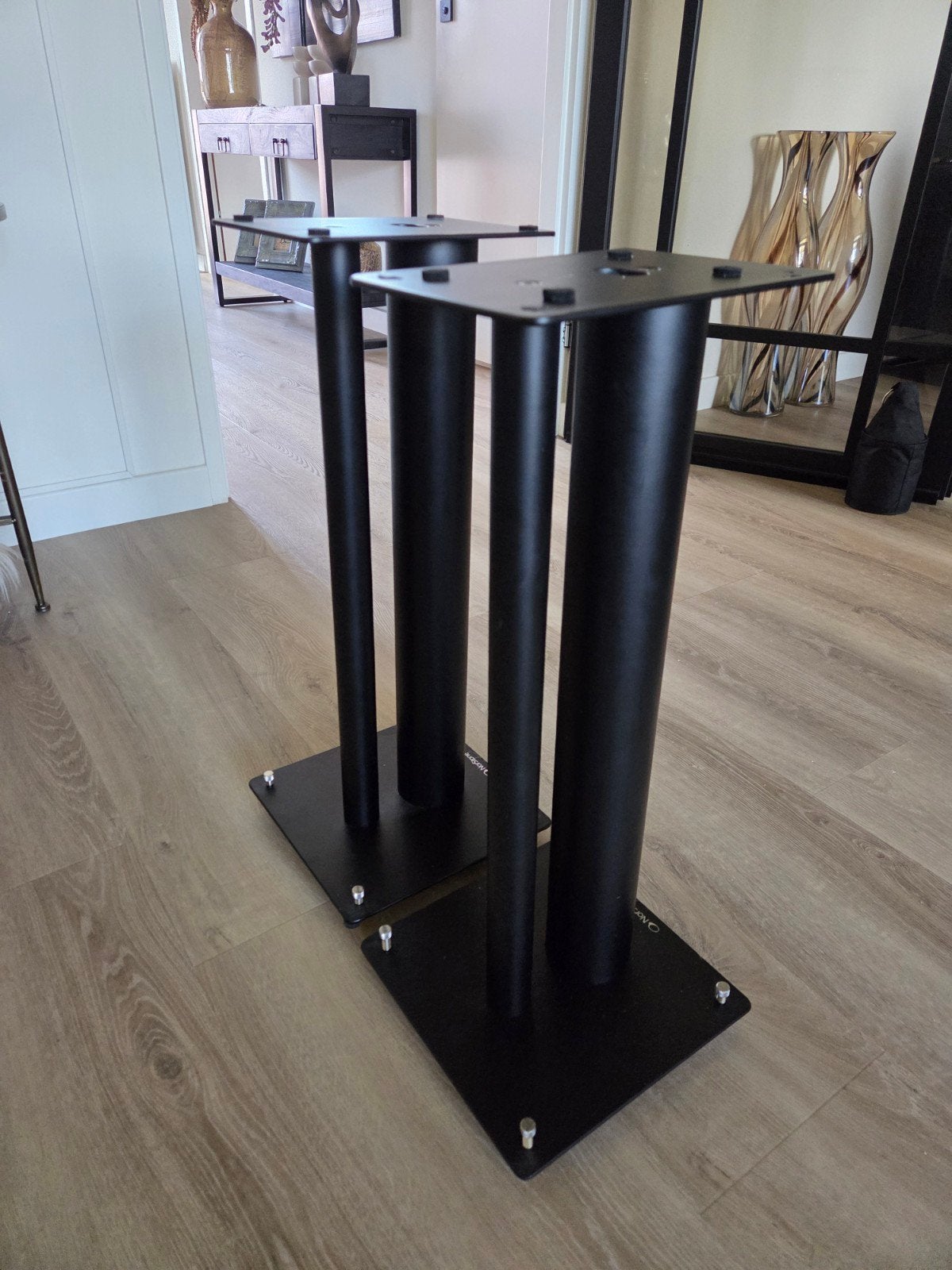 NorStone Stylum 2 Speakerstandaards - Zwart, Audio, Tv en Foto, Inclusief standaarden, Zo goed als nieuw, Boekenplank luidspreker