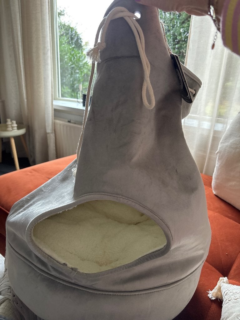 Heerlijke warme kattenmand van Lotte design, Dieren en Toebehoren, Ophalen, Nieuw