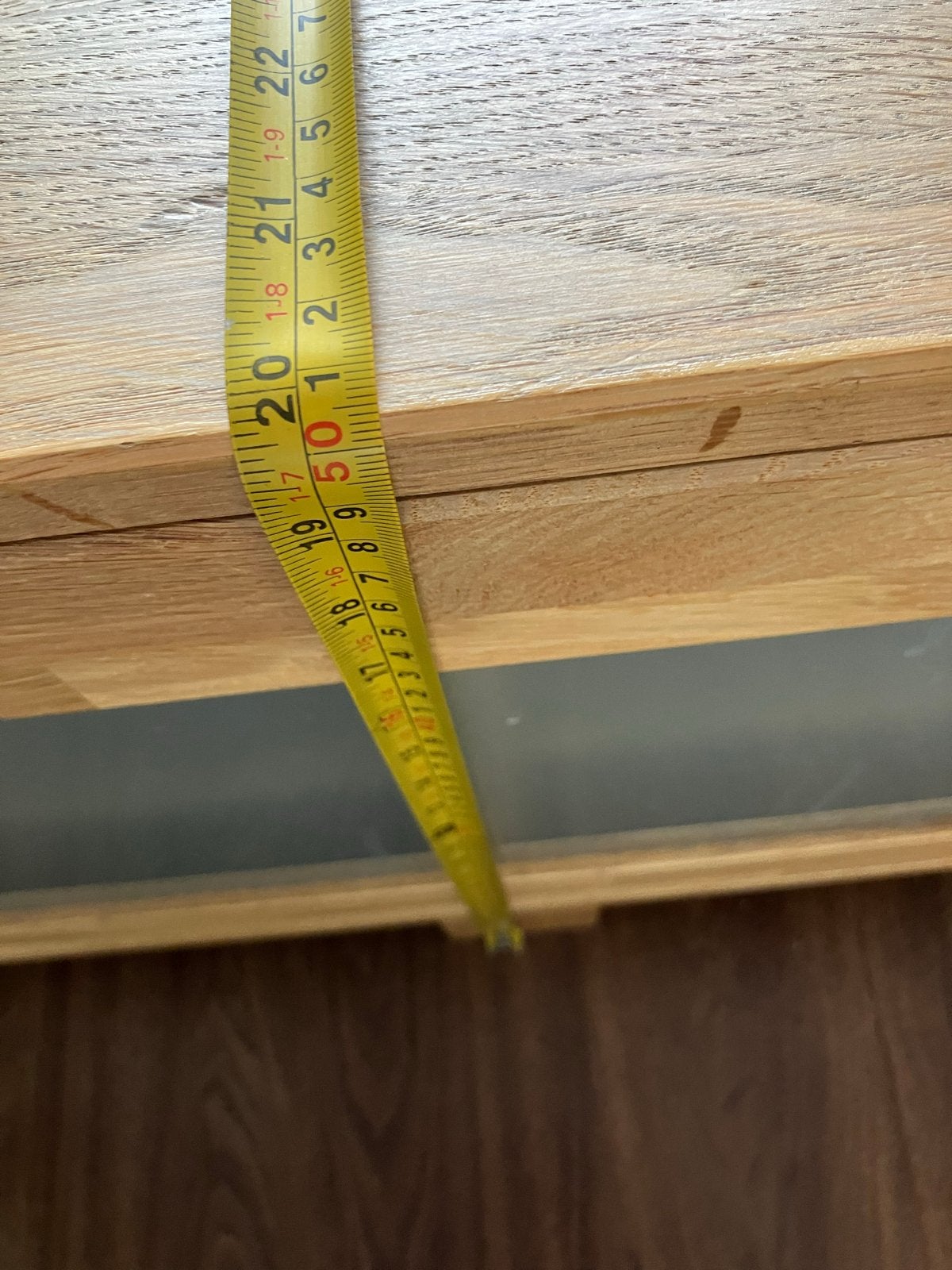 Eikenhouten TV-meubel met glazen schuifdeur, Huis en Inrichting, Kasten | Televisiemeubels, Ophalen, Gebruikt, 150 tot 200 cm